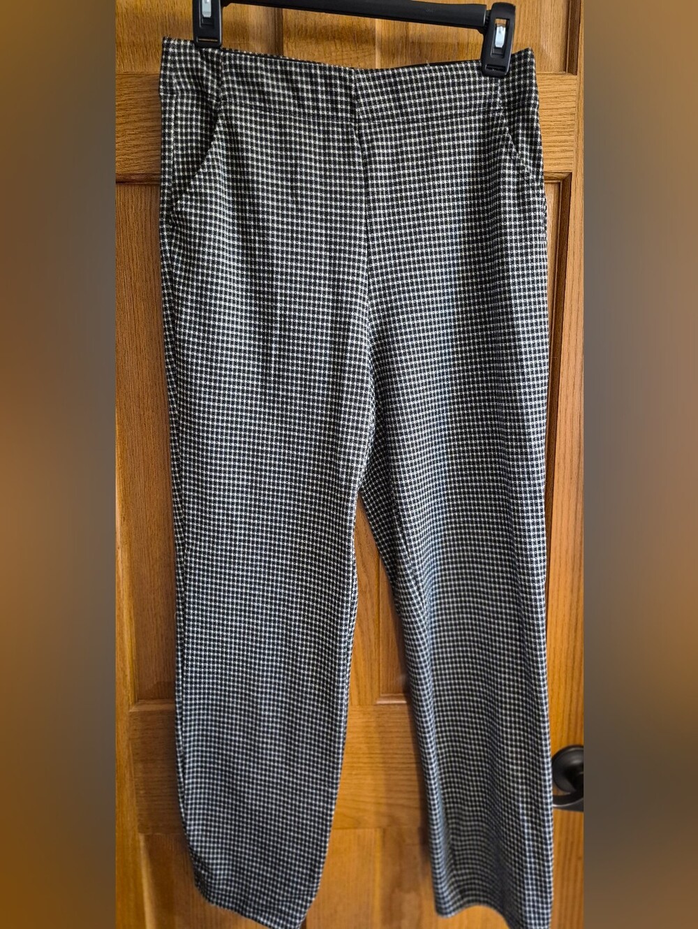Max Studio Black and White Houndstooth Women's Dress Pants